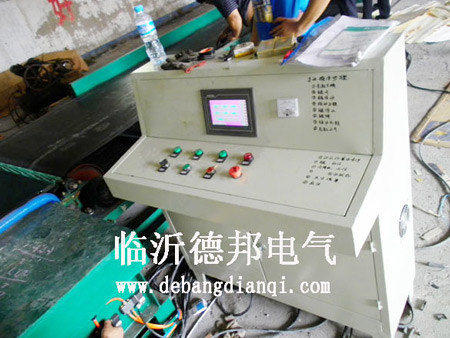 PLC、觸摸屏控制系統(tǒng)207